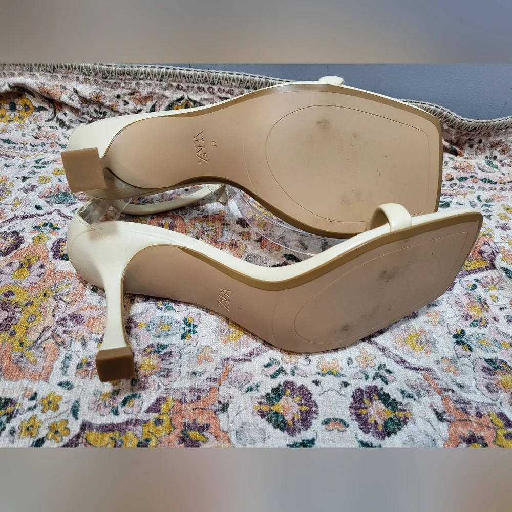 Zara New Size 8 Elegant Cream Ankle Strap Skinny Block Heel Sandals EU 39